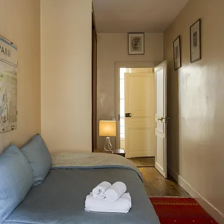 Quai D'orsay Apartment *