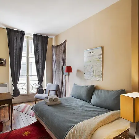 Quai D'orsay Apartment *